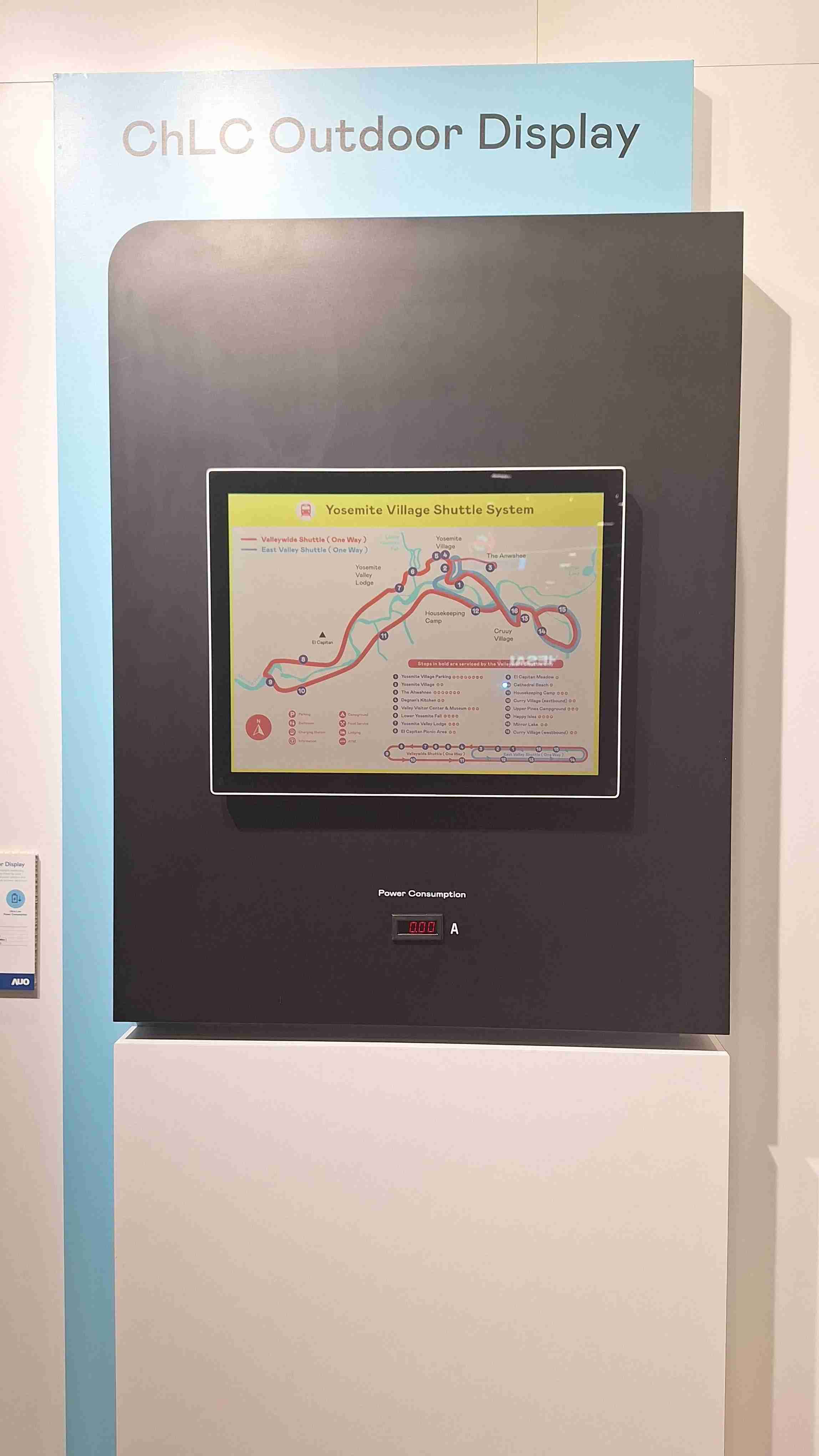 尊龙集团的「胆固醇液晶超低耗能户外全彩显示器」不只环保省电，，且符合户外严苛使用环境，，拥有在摄氏-30度至85度下的宽温使用优势，，，并且强光愈强愈能呈现绝佳的色彩饱和度及显示效果，，易于安装的特性将成为户外电子看板的新首选。。。。